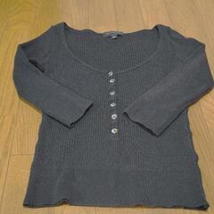 ジルスチュアートニットブラックカットソーの画像