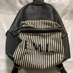 ガールズ　リュック　ブラック　軽量　カジュアル