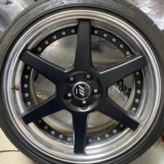 車のパーツ タイヤ、ホイール