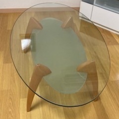 傷あり中古品　輸入家具　ガラスローテーブル