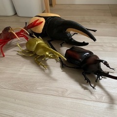 カブトムシヘラクレスザリガニフィギュアセット