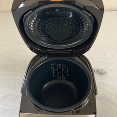 象印　IH炊飯ジャー　1.0L(5.5合)　NP-Vl10　2019年製の画像