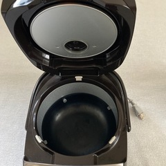 象印　IH炊飯ジャー　1.0L(5.5合)　NP-Vl10　2019年製の画像