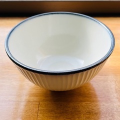 ご飯茶碗（ニトリ　軽量飯碗）２個