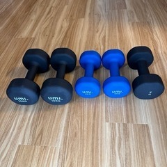 ダンベルセット 10kg×2、5kg×2、7kg×1