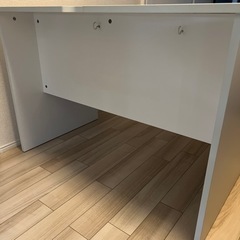 【お譲り先決まりました】パソコンデスク ゲーミングデスク ホワイトの画像