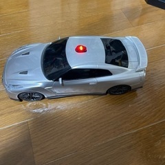 子供用品　おもちゃ　　GTR 車フィギュアの画像