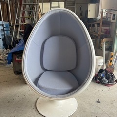 タマゴ型　チェア