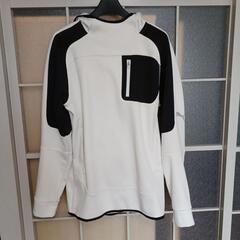【取引中】PUMAパーカー