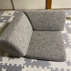 （問い合わせ中）ローソファー