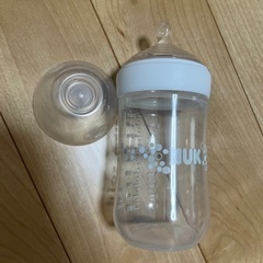 NUK 哺乳瓶の画像