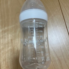 NUK 哺乳瓶の画像
