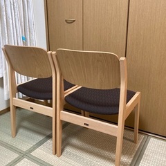 天童木工 図書館 椅子