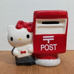ハローキティ　貯金箱
