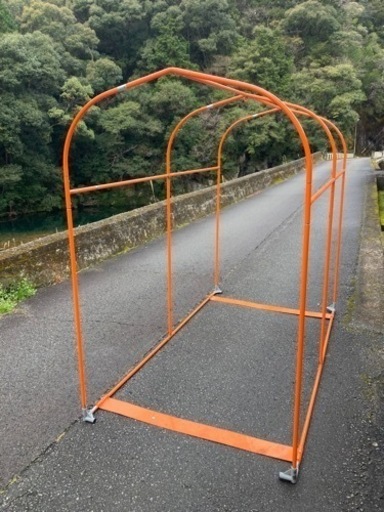 バイクガレージ