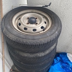 車のパーツ タイヤ、ホイールの画像