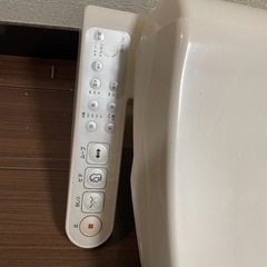 【取引終了】TOSHIBA 東芝　温水洗浄便座　ウォシュレットの画像