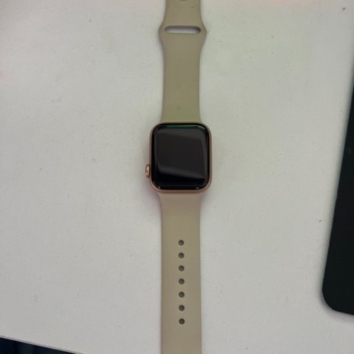 〈値下げしました！〉アップルウォッチse 40mm
