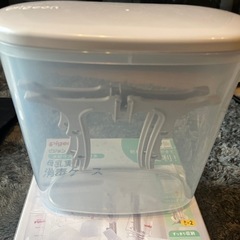 ピジョン　母乳実感消毒ケース　水切りスタンド付きの画像