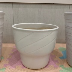 陶器の鉢の画像