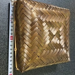 値下げ⭐️カゴの入れ物　蓋あり⭐️の画像