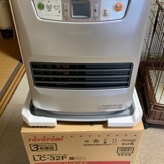 トヨトミ 石油ファンヒーター