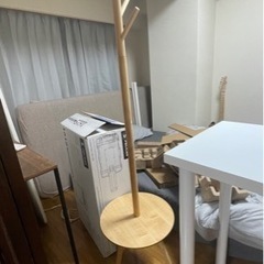 サイドテーブル　ハンガーラック付き　０円