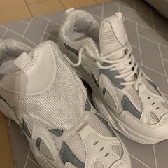 靴/ ダッドスニーカー　新品の画像