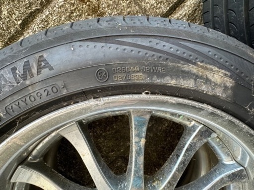 車のパーツ タイヤ、ホイール