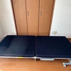 折りたたみベッドの画像