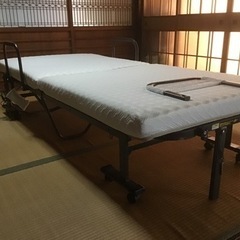 電動リクライニングベッド譲ります。の画像