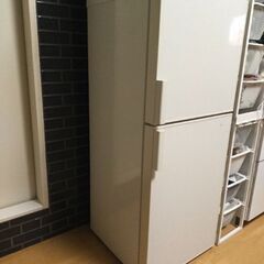 ●無印良品●シンプル＆スタイリッシュ・人気デザイン・137L・2013年製●