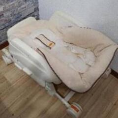 【受け渡し先決定】２人掛けソファー、ダイニングテーブル＆イス、良ければバウンサーの画像