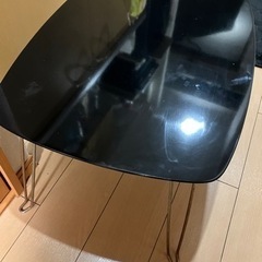 折りたたみ可能テーブル