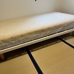 無印良品　セミダブル　ベッドの画像