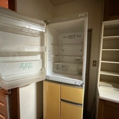 【無料】SHRAP両開き冷蔵庫2004年製まだまだ使えますの画像