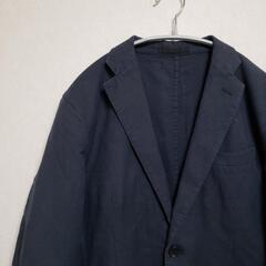 ユニクロ　ブラックテーラードジャケット　シンプル　カジュアル　オールシーズンの画像