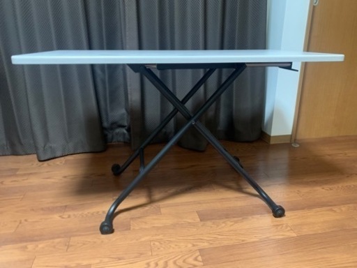 ニトリ　昇降テーブル
