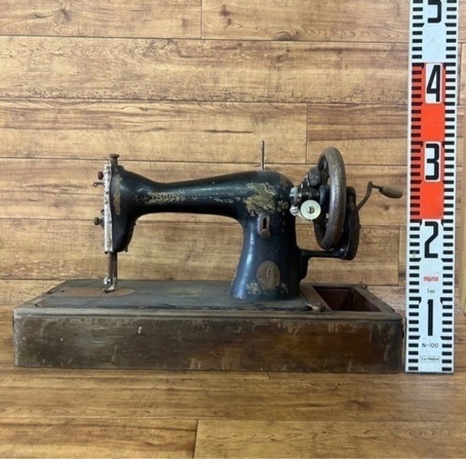 k716503 SINGER シンガー 手回しミシン 黒 ブラック 手芸 裁縫 手芸品 インテリア 昭和レトロ アンティーク 動作未確認 現状品 中古品