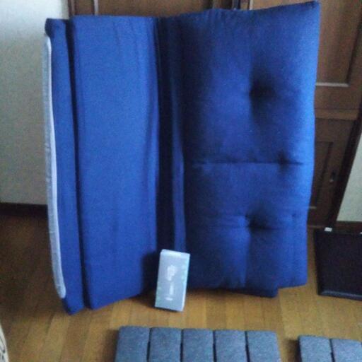 ニトリ、、床置きソファー