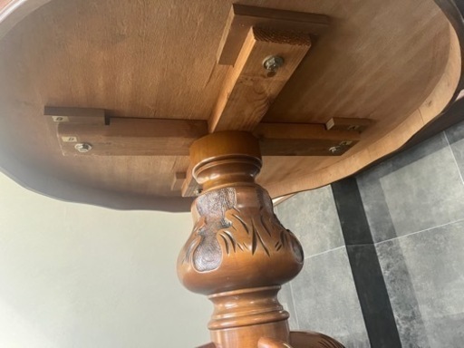 アンティーク家具　丸型テーブル