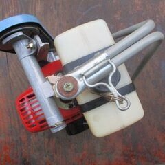 エンジン部　..程度良好　プロ仕様　山田機械　ビーバー GT　L467Z 　背負式刈払機　草刈機の画像