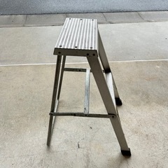 アルミ脚立の画像