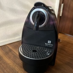 【決まりました】ネスプレッソ　コーヒーメーカー　エッセンサC100