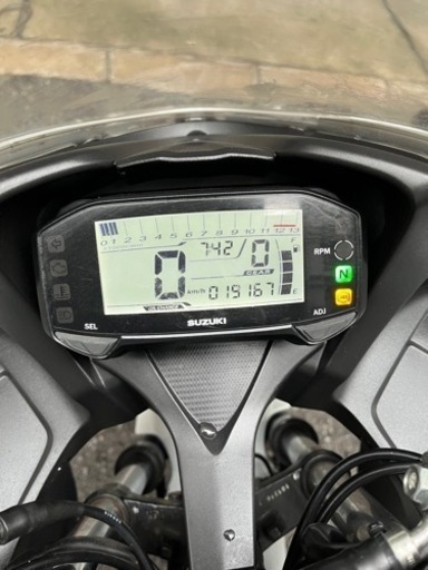 【スズキ　GSX-R125  絶好調　ホワイトカラー　人気車両　実働車