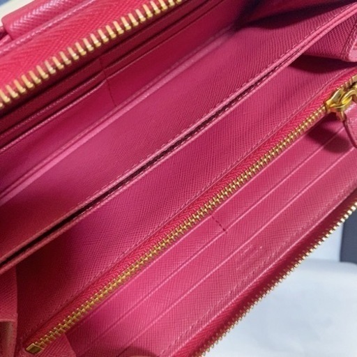 PRADA サフィアーノ　リボンラウンドファスナー