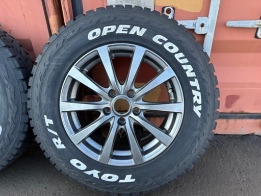 車のパーツ タイヤ、ホイール