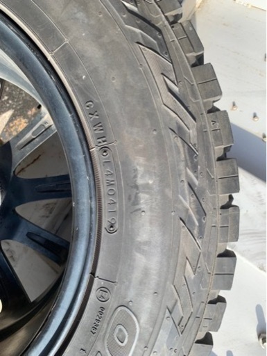 車のパーツ タイヤ、ホイール
