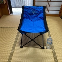 キャンプ　　折り畳み　チェアーの画像