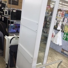 【✨スマートな強化ガラスの棚板❗️取っ手まで美しい❗️後ろ姿も楽しめる背面ミラー❗️背面補強×鍵付き❗️✨】定価¥36,800円 コレクションケースサラ60の画像
